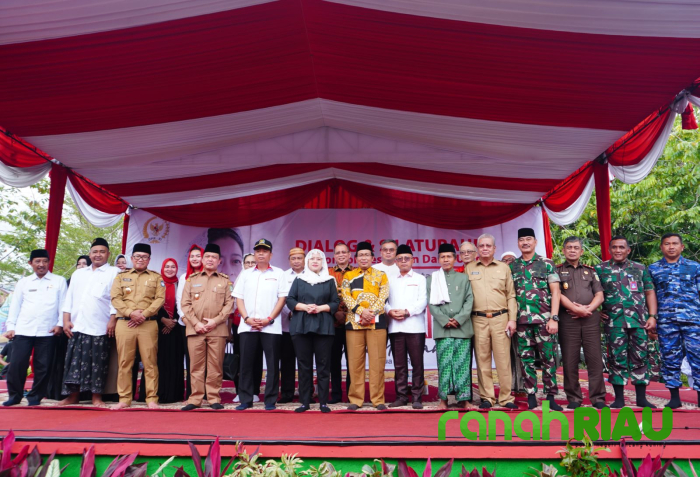 Puan Maharani janji bangun Rusun dan beri Bantuan Bus untuk Ponpes Darul Ulum Kubu Raya